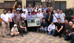 Представители рода Болатовых с братьями Болатовыми из Верхней Балкарии на крепости Болат-Къала.